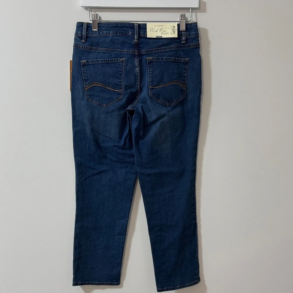 Sonoma Women's Straight Leg Jeans in Dark Blue Wash Size 4P